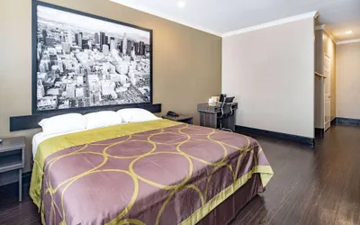 Photo 5 - Super 8 by Wyndham North Hollywood