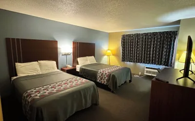 Photo 2 - Western Inn