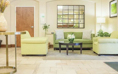 Photo 2 - Holiday Inn Manchester Airport by IHG