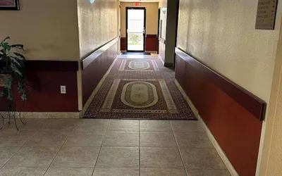 Photo 4 - Red Lion Inn & Suites IAH Airport East