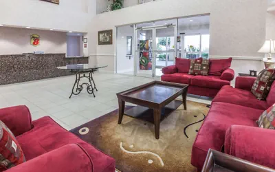 Photo 4 - Super 8 by Wyndham Hillsboro TX