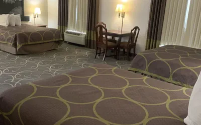 Photo 5 - Super 8 by Wyndham Hillsboro TX