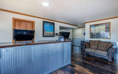 Photo 3 - Travelodge by Wyndham Livingston Yellowstone