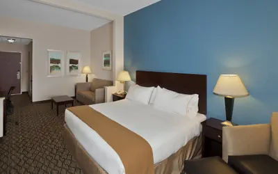 Photo 5 - Holiday Inn Express Hotel & Suites Concord by IHG