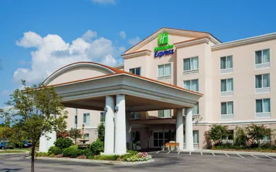 Photo 2 - Holiday Inn Express Hotel & Suites Concord by IHG