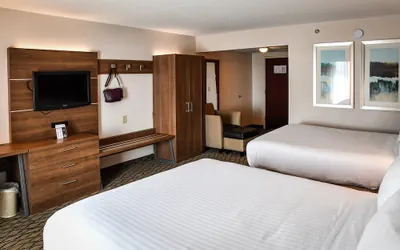 Photo 4 - Holiday Inn Express Hotel & Suites Concord by IHG