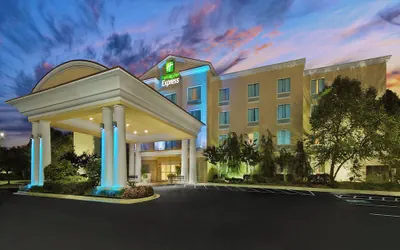 Holiday Inn Express Hotel & Suites Concord by IHG