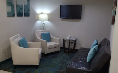 Photo 2 - Candlewood Suites Tyler by IHG