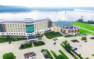 Photo 2 - Grand Harbor Resort