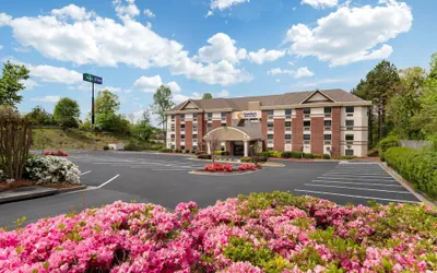 Comfort Inn & Suites Suwanee - Sugarloaf