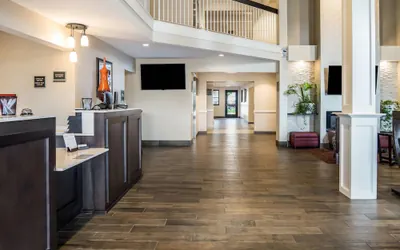 Photo 4 - Country Inn & Suites by Radisson, Grandville-Grand Rapids West, MI