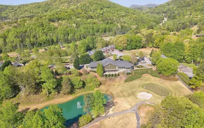 Photo 2 - Kingwood Resort