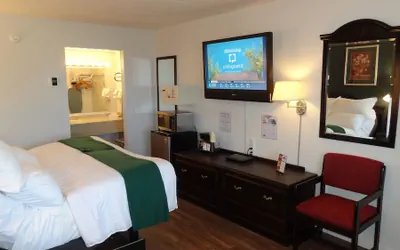 Photo 4 - Baymont by Wyndham Petoskey