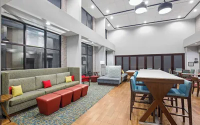 Photo 3 - Hampton Inn Selma