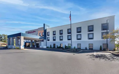 Photo 2 - Hampton Inn Selma