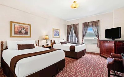 Photo 3 - Genetti Hotel, SureStay Collection by Best Western
