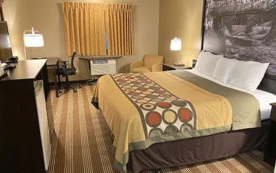 Photo 3 - Super 8 by Wyndham Eau Claire WI