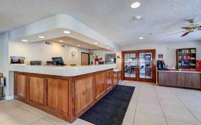 Photo 2 - SureStay Plus Hotel by Best Western Redding