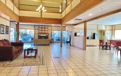 Photo 3 - Country Inn & Suites by Radisson, Bend, OR