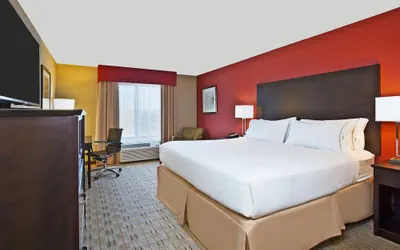 Photo 4 - Holiday Inn Express & Suites Springfield - Dayton Area by IHG