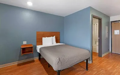 Photo 4 - Extended Stay America Select Suites - Cleveland - Airport