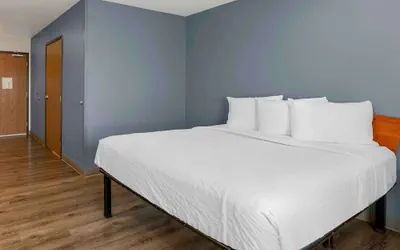 Photo 5 - Extended Stay America Select Suites - Cleveland - Airport