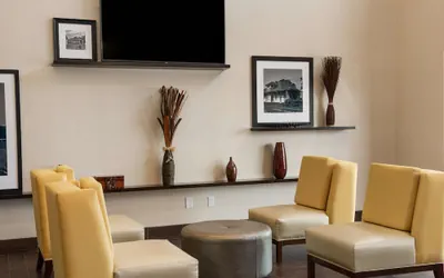 Photo 3 - Hampton Inn & Suites Lavonia