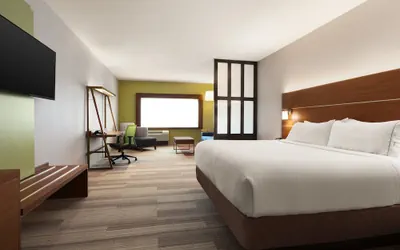 Photo 3 - Holiday Inn Express & Suites Edinburg-McAllen Area by IHG