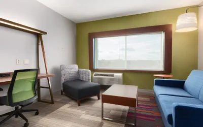 Photo 5 - Holiday Inn Express & Suites Edinburg-McAllen Area by IHG