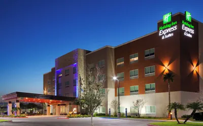Photo 2 - Holiday Inn Express & Suites Edinburg-McAllen Area by IHG
