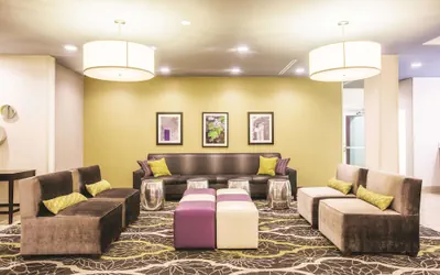 Photo 4 - La Quinta Inn & Suites by Wyndham Hattiesburg - I-59