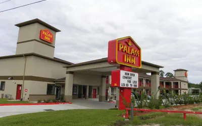 Photo 2 - Palace Inn Kingwood