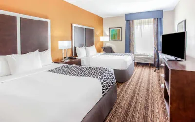 Photo 5 - La Quinta Inn & Suites by Wyndham Gonzales TX