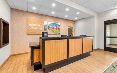Photo 4 - Hampton Inn Marion