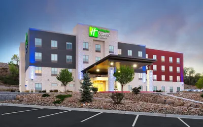 Photo 2 - Holiday Inn Express & Suites Price by IHG