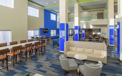 Holiday Inn Express & Suites Raymondville by IHG