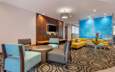 Photo 4 - Comfort Suites Fort Lauderdale Airport South & Cruise Port