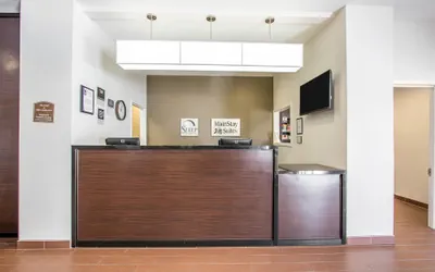 Photo 5 - Sleep Inn & Suites Meridian - Bonita Lakes