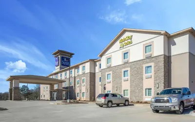 Photo 2 - MainStay Suites Meridian - Bonita Lakes