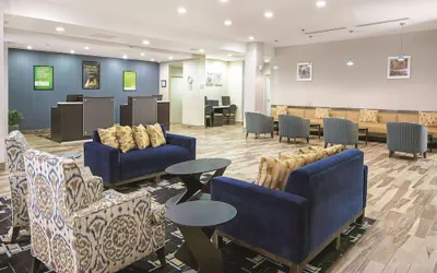 Photo 4 - La Quinta Inn & Suites by Wyndham Karnes City - Kenedy