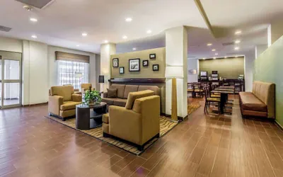 Photo 2 - Sleep Inn & Suites Jourdanton - Pleasanton