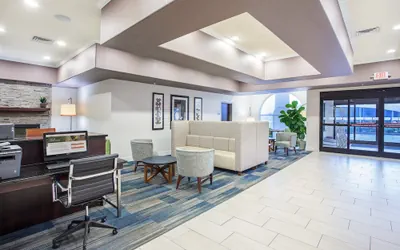 Holiday Inn Express & Suites Glasgow by IHG
