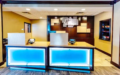 Holiday Inn Express & Suites Billings by IHG