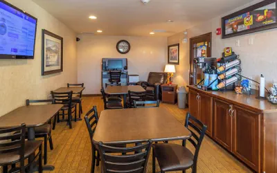 Photo 4 - My Place Hotel - Dickinson, ND