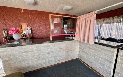 Photo 3 - The Hastings Inn Salina