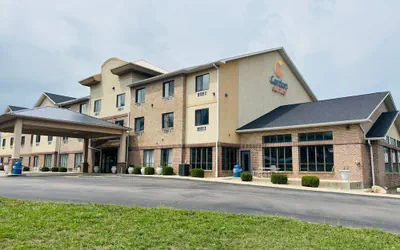 Photo 2 - Comfort Suites Plymouth near US-30