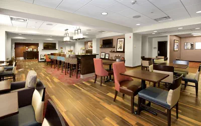 Photo 2 - Hampton Inn Butler