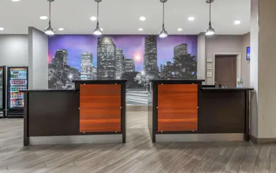 Photo 3 - La Quinta Inn & Suites by Wyndham Houston Humble Atascocita