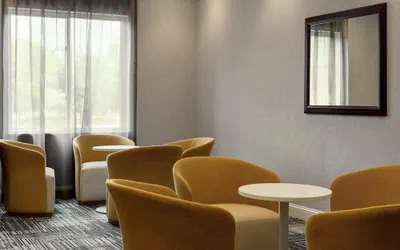 Photo 4 - Homewood Suites by Hilton Burlington
