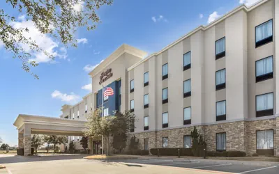 Photo 2 - Hampton Inn & Suites Dallas/Plano-East